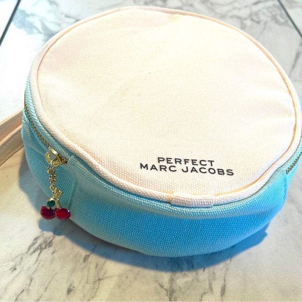 MARC JACOBS round wristlet bag canvas travel pouch white blue cherry pull NWOT